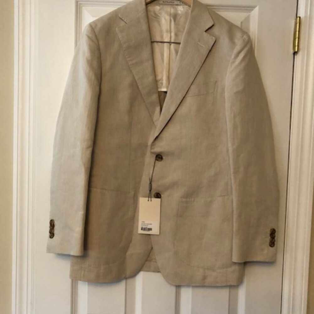 Suitsupply tailored blazer, never worn with tags, size 36, beige